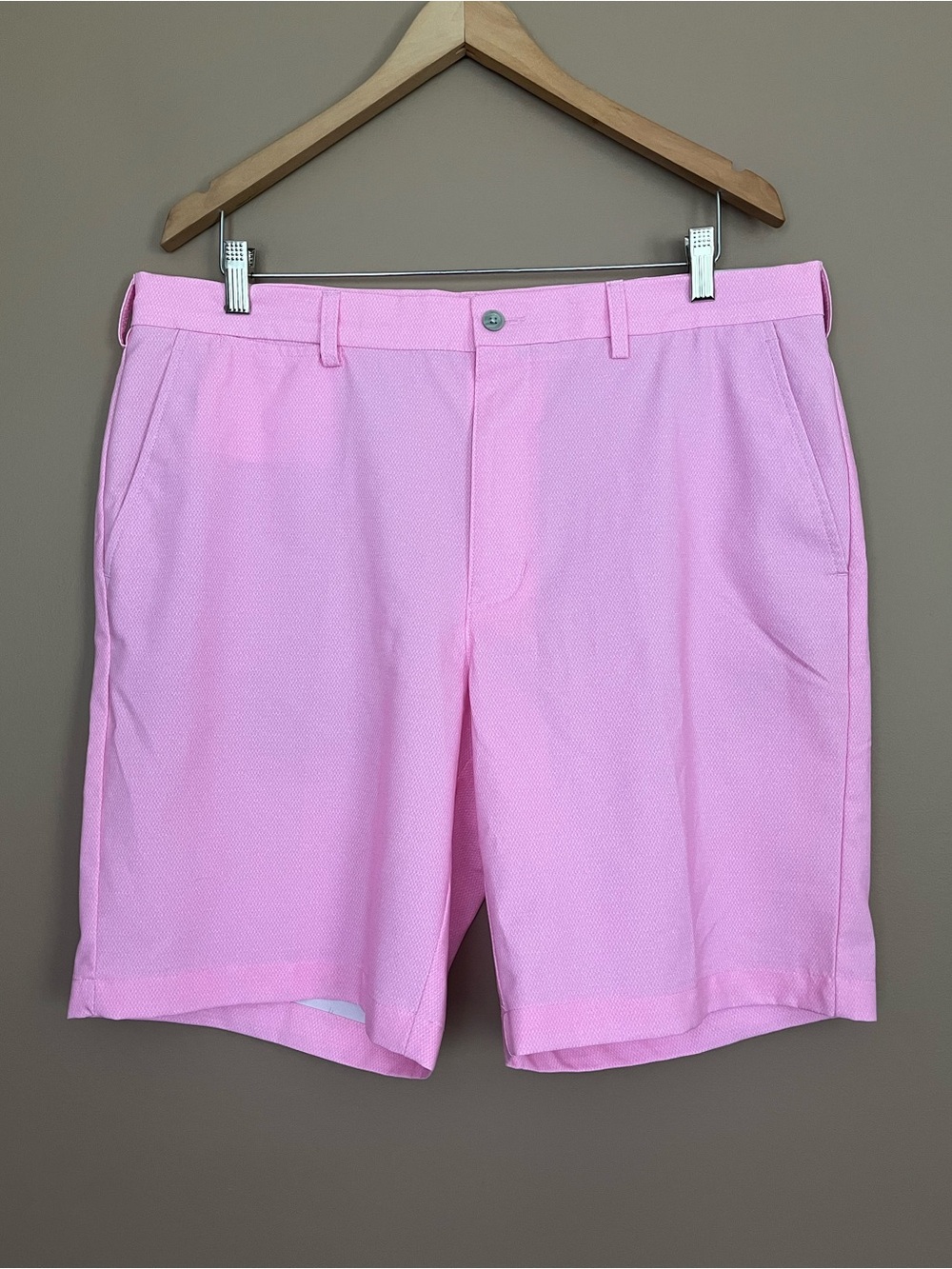 {PGA Tour} Golf Shorts in Pink - Mens 36 - NWT